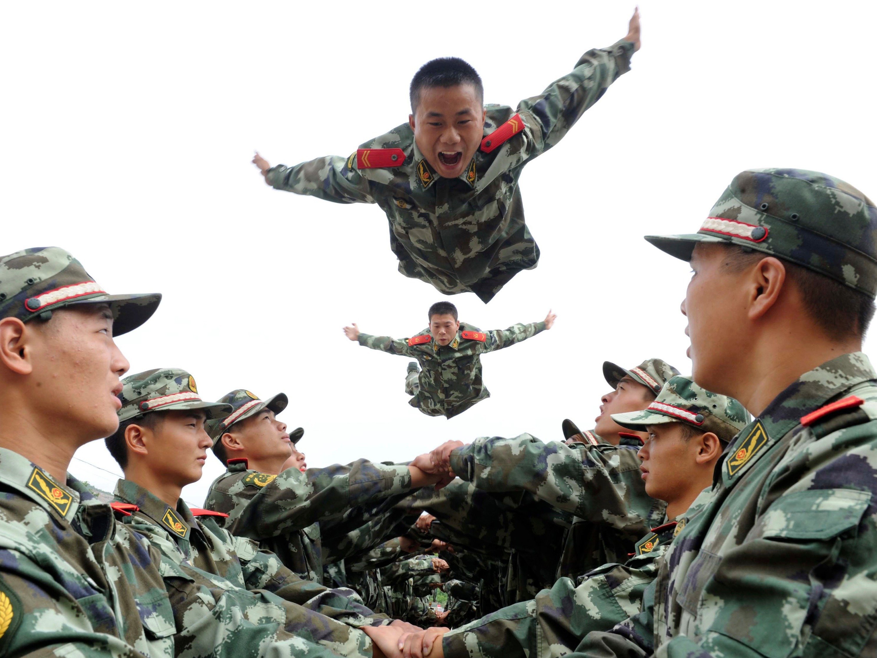 Лидеры армии в мире. НОАК Китая. Китайские солдаты НОАК. Солдат НОАК. Китайский солдат.